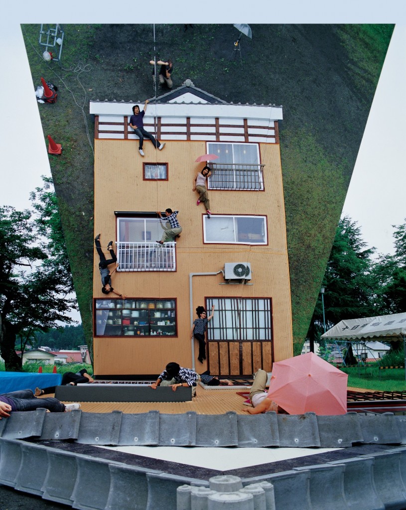 Leandro Erlich, Tsumari House, 2006, Echigo Tsumari Art Triennal, Japan