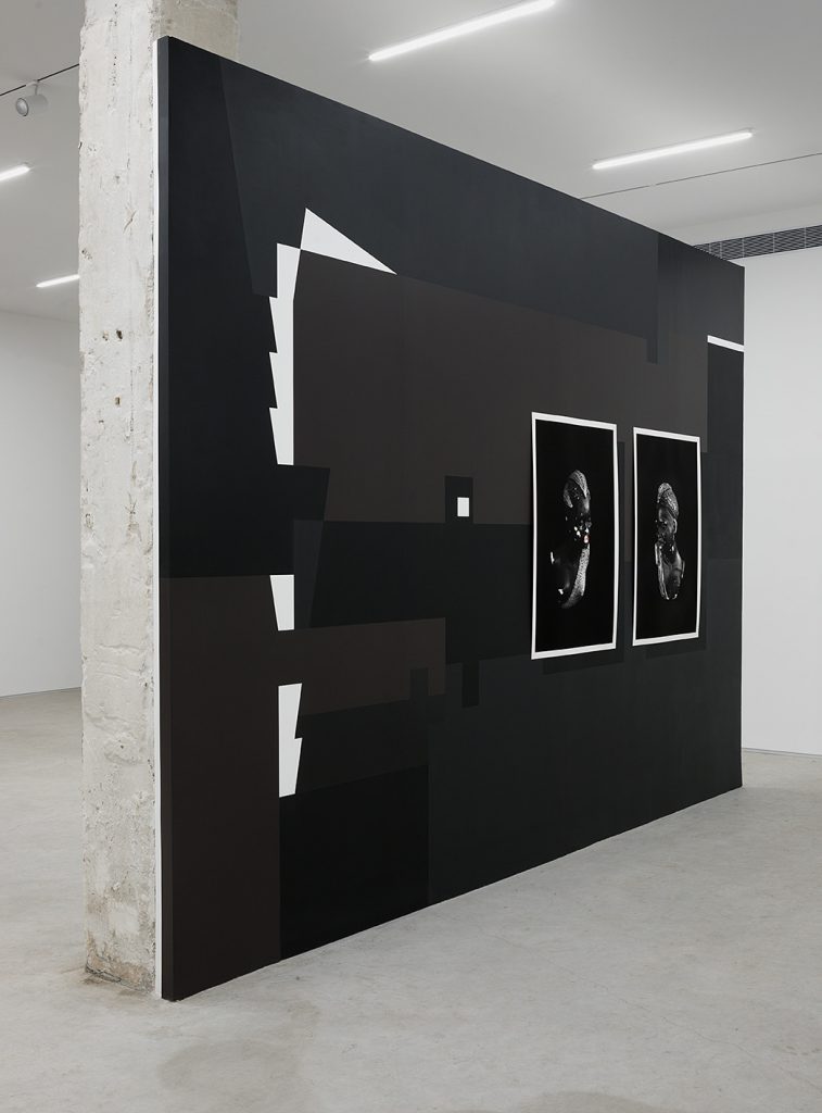 David Adika, Black Market, Braverman Gallery, Tel Aviv, 2020. Photo: Elad Sarig