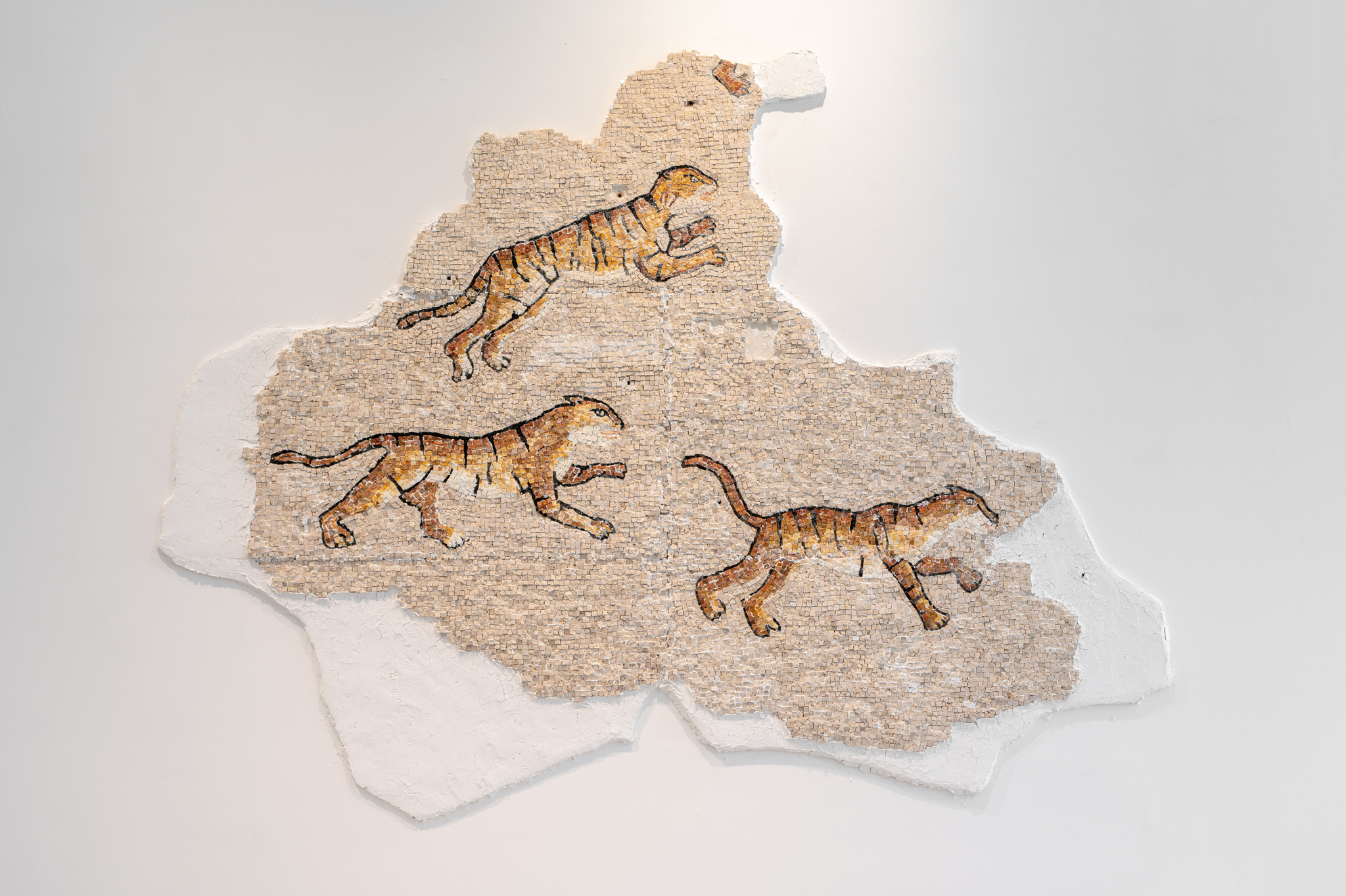 Elena Ceretti Stein, Three Tigers, 2022
Mosaic on wood panel, marble, sand, lime, marble powder, 170 x 280 cm. Photo by Daniel Hanoch